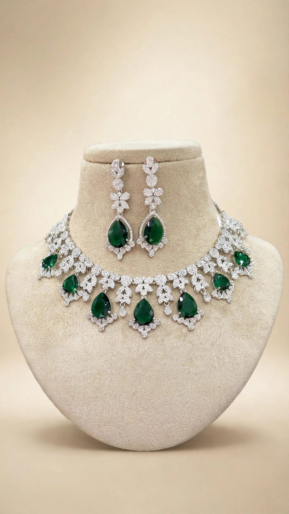 Emerald AD Necklace Set