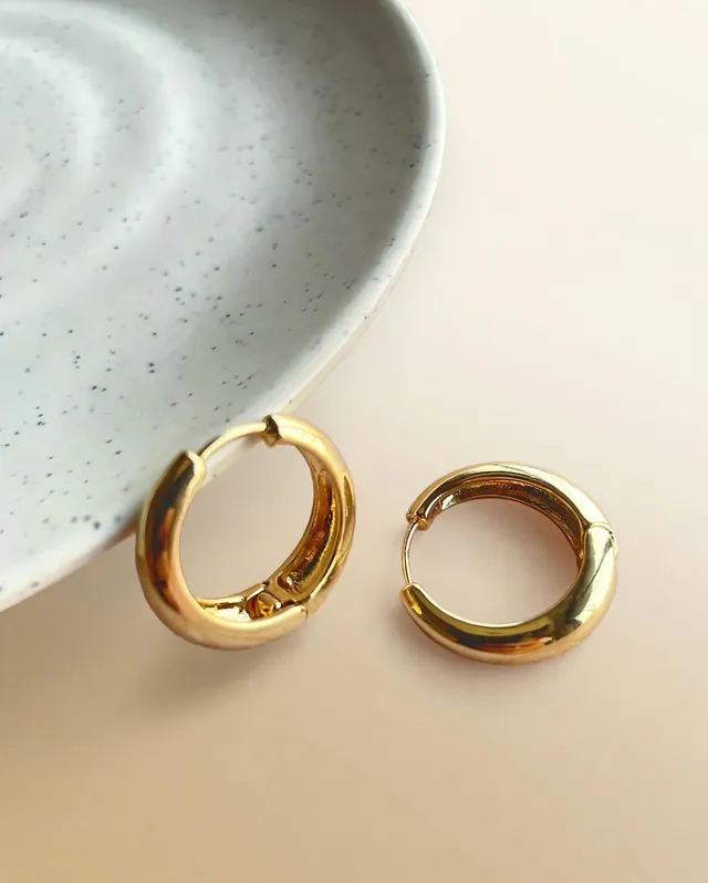 Minimal Gold Hoops